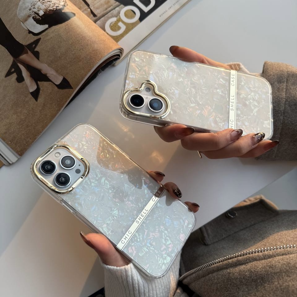 کاور shic case صدفی مناسب برای گوشی موبایل iPhone 15 Pro