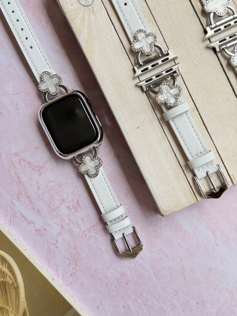 بند اپل واچ چرمی الحمرا Arpels